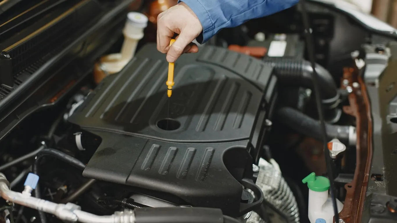 How to Check Your Engine Oil in the UAE: A Simple Step-by-Step Guide